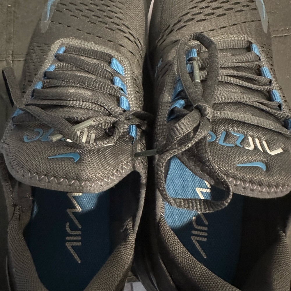 Nike Air 270 Charcoal Gray with Blue Highlights - Picture 10 of 10